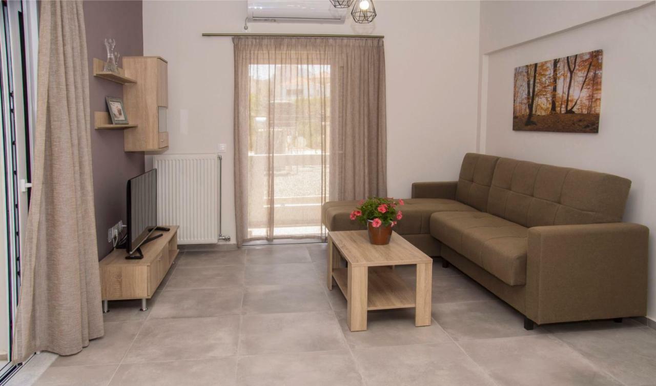 Tonia'S Apartment Kíssamos Esterno foto
